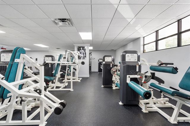 600 Parkview Drive 709, Hallandale Beach, FL 33009