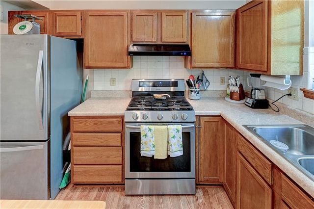 816 E Whitney Street, Olathe, KS 66061