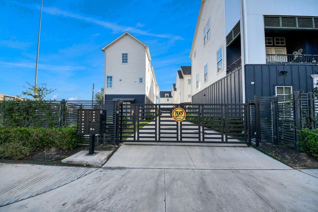 826 Cage Street, Houston, TX 77020