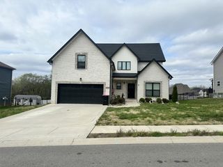 1298 Highgrove Ln, Clarksville, TN 37043