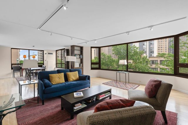 1410 N STATE Parkway 7A, Chicago, IL 60610