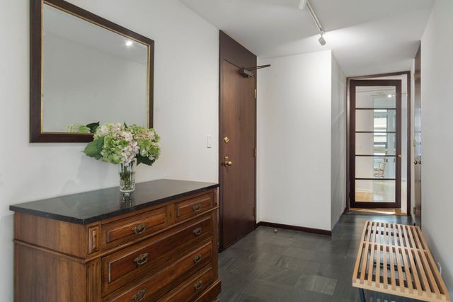 1410 N STATE Parkway 7A, Chicago, IL 60610