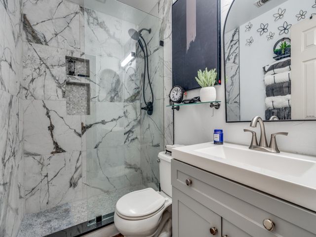 1828 Valley View Drive, Cedar Hill, TX 75104