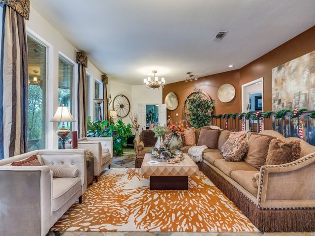 1828 Valley View Drive, Cedar Hill, TX 75104