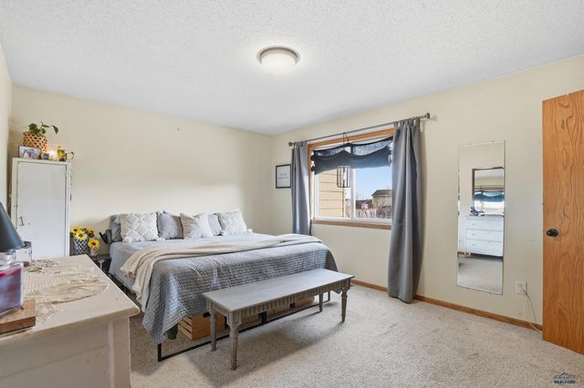 247 GRANDEUR LN, Box Elder, SD 57719