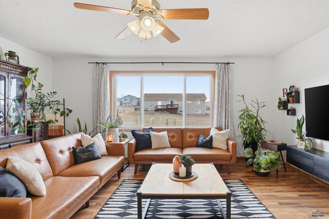 247 GRANDEUR LN, Box Elder, SD 57719