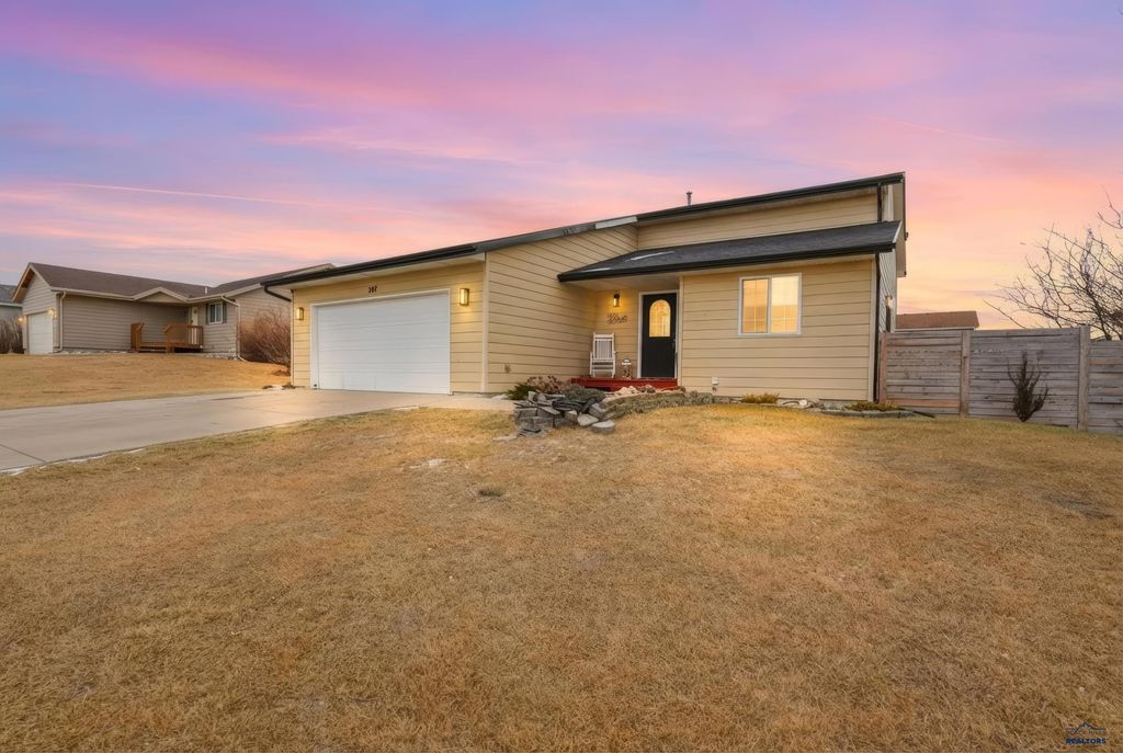 247 GRANDEUR LN, Box Elder, SD 57719