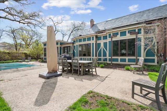 599 Woodlawn Avenue, Glencoe, IL 60022