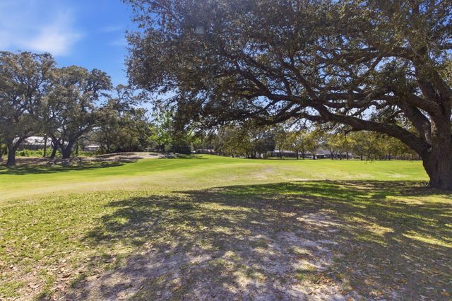 876 The Masters Boulevard, Shalimar, FL 32579