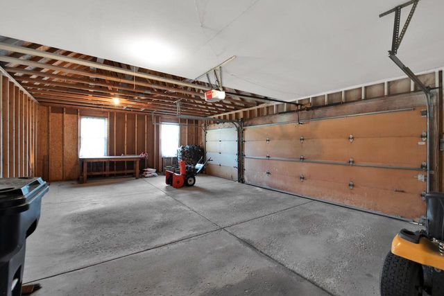 S35W27905 Pheasant RUN, Waukesha, WI 53189