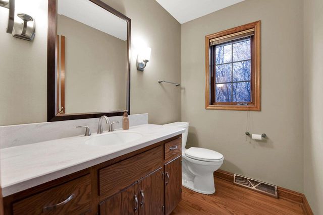 S35W27905 Pheasant RUN, Waukesha, WI 53189