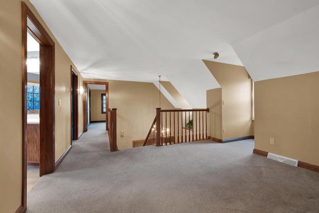 S35W27905 Pheasant RUN, Waukesha, WI 53189