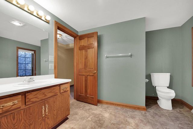 S35W27905 Pheasant RUN, Waukesha, WI 53189