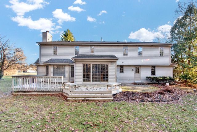 S35W27905 Pheasant RUN, Waukesha, WI 53189