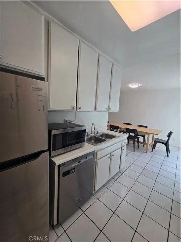 1528 Berkeley, Santa Monica, CA 90404