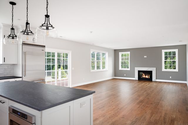 6 Walnut Ridge Court, Stamford, CT 06904