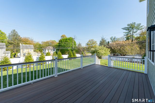 6 Walnut Ridge Court, Stamford, CT 06904
