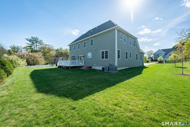 6 Walnut Ridge Court, Stamford, CT 06904