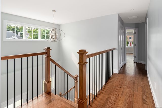 6 Walnut Ridge Court, Stamford, CT 06904
