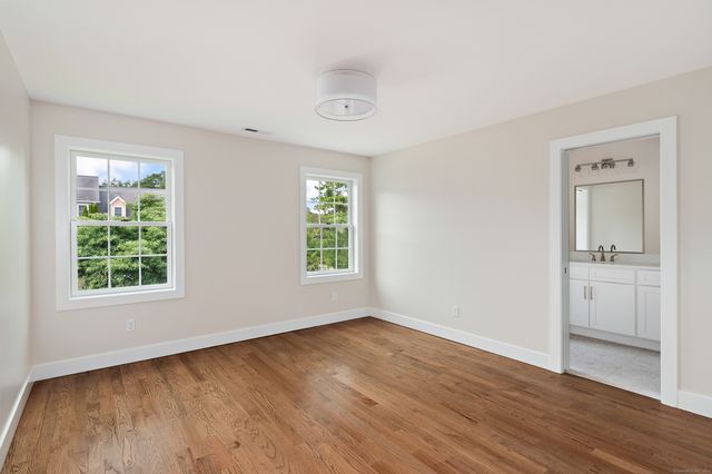 6 Walnut Ridge Court, Stamford, CT 06904