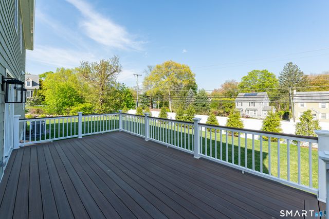 6 Walnut Ridge Court, Stamford, CT 06904