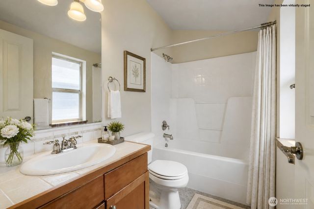 4407 40th Avenue SW, Seattle, WA 98116