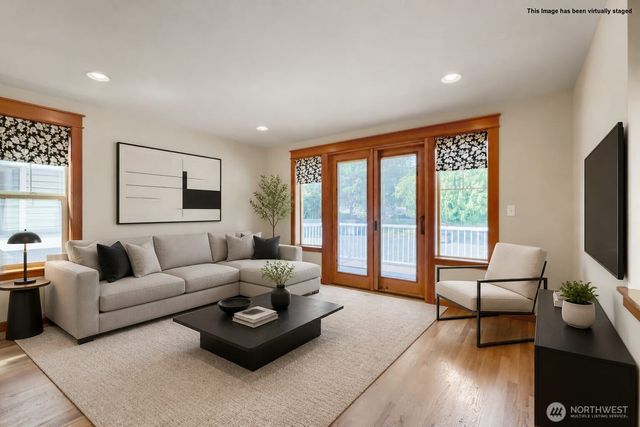 4407 40th Avenue SW, Seattle, WA 98116