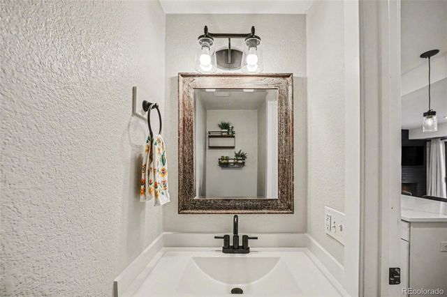 7995 E Mississippi Avenue A6, Denver, CO 80247