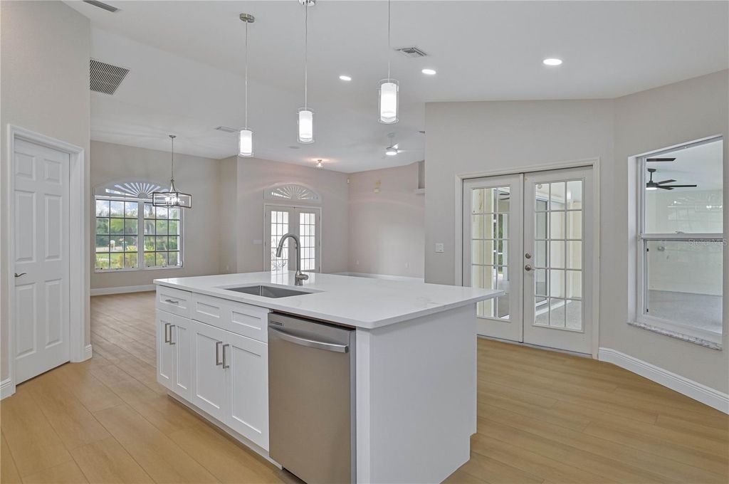 Image 11 of property listing at 27334 ORURO DRIVE, Punta Gorda, FL 33983
