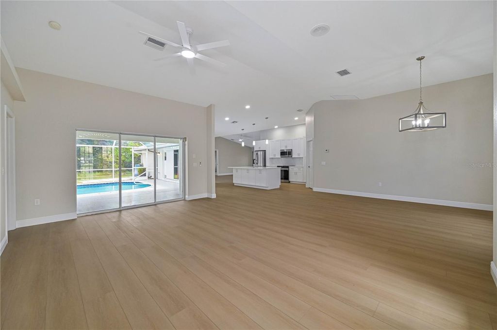Image 18 of property listing at 27334 ORURO DRIVE, Punta Gorda, FL 33983