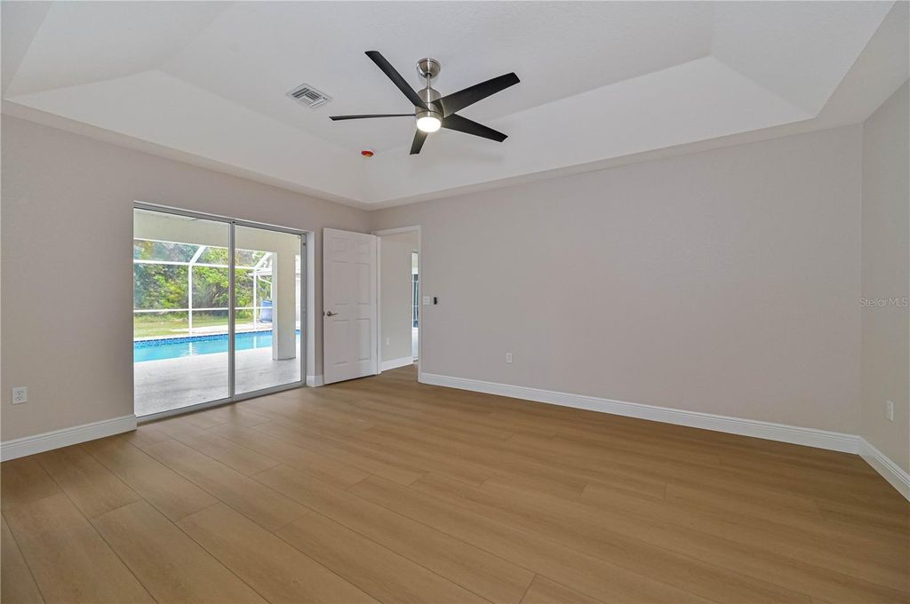 Image 20 of property listing at 27334 ORURO DRIVE, Punta Gorda, FL 33983