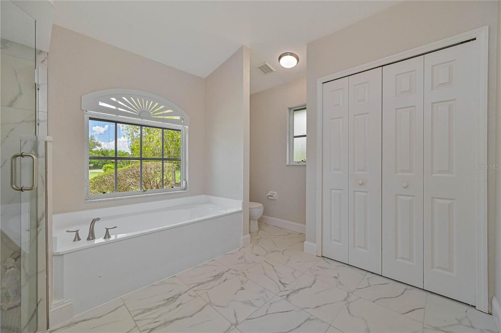 Image 22 of property listing at 27334 ORURO DRIVE, Punta Gorda, FL 33983
