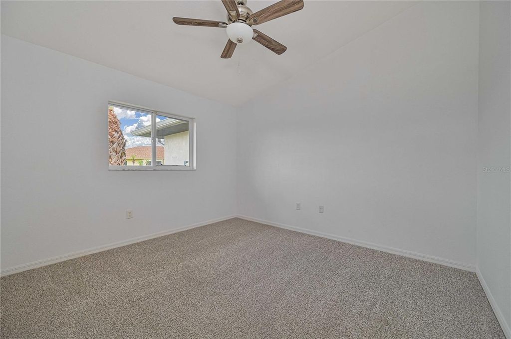 Image 25 of property listing at 27334 ORURO DRIVE, Punta Gorda, FL 33983