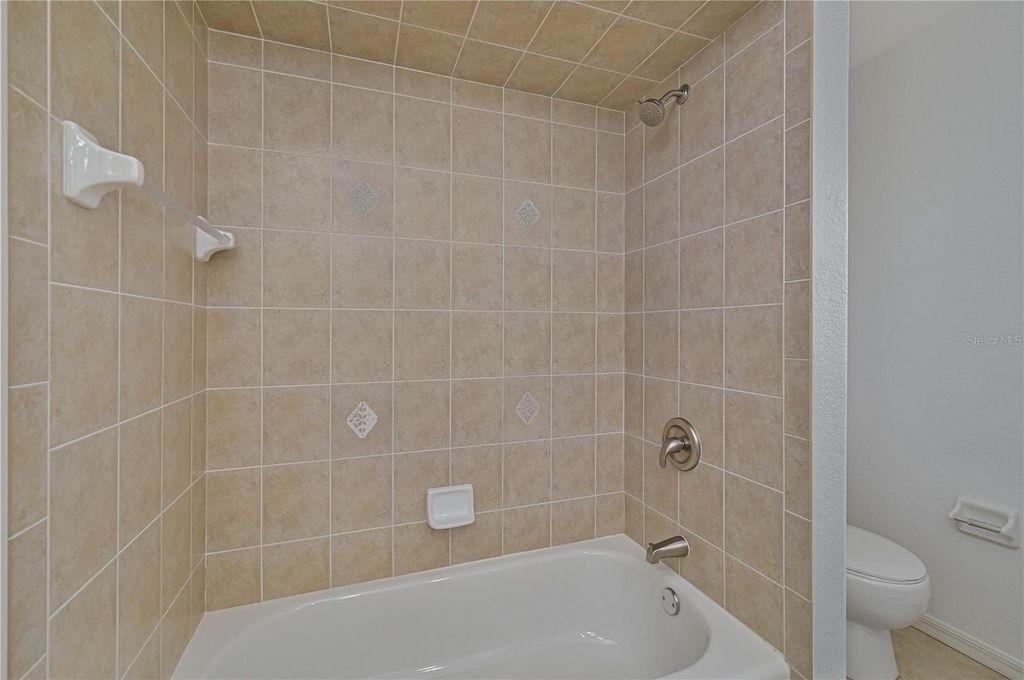 Image 28 of property listing at 27334 ORURO DRIVE, Punta Gorda, FL 33983