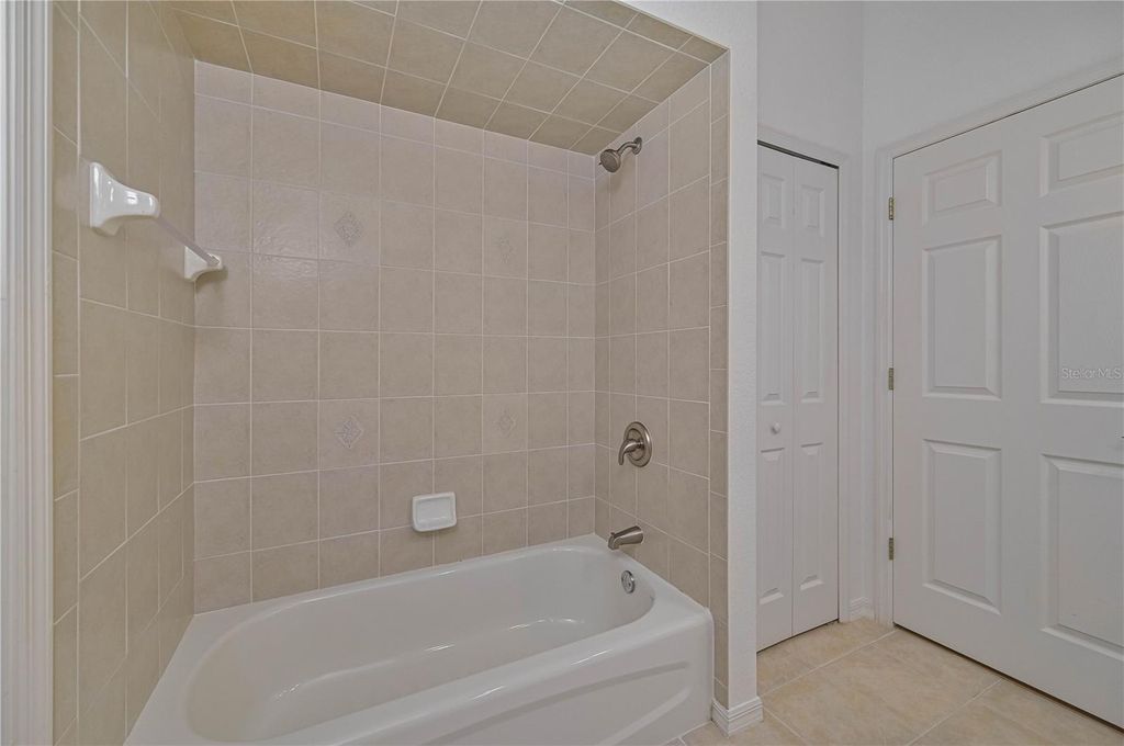 Image 30 of property listing at 27334 ORURO DRIVE, Punta Gorda, FL 33983
