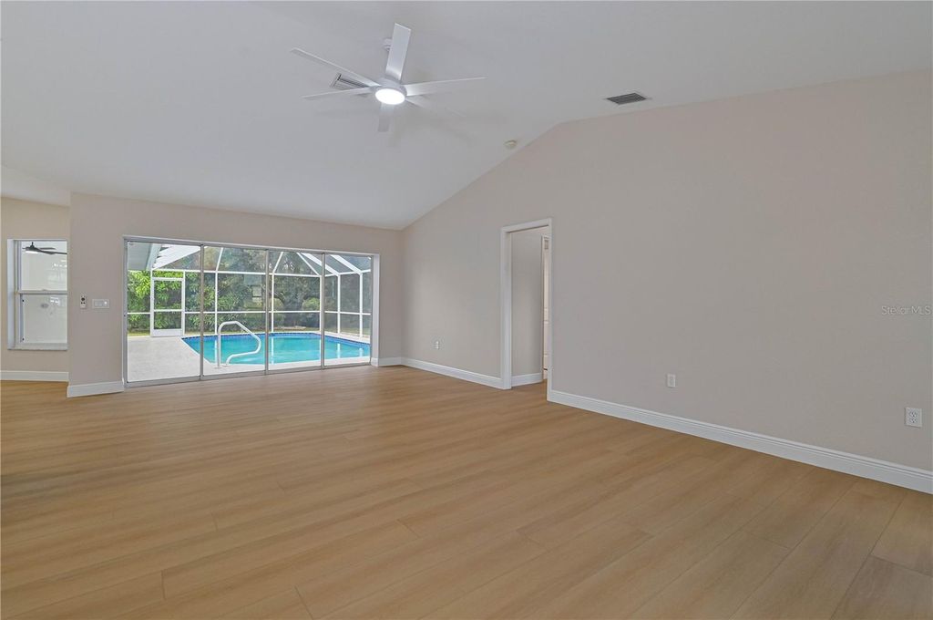 Image 36 of property listing at 27334 ORURO DRIVE, Punta Gorda, FL 33983