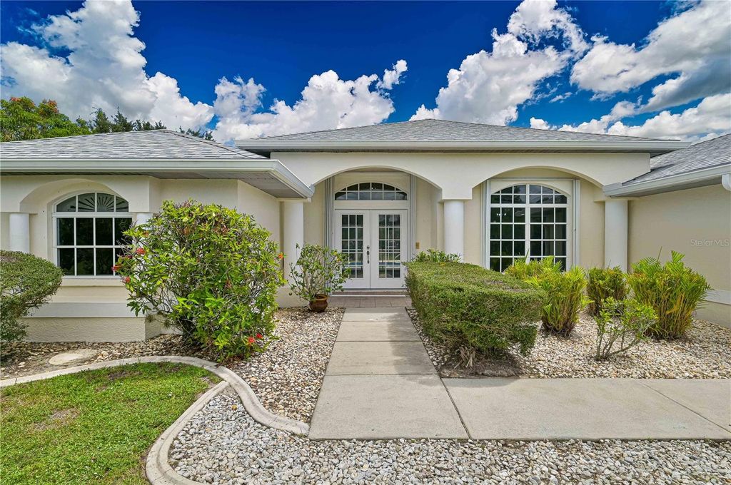 Image 5 of property listing at 27334 ORURO DRIVE, Punta Gorda, FL 33983