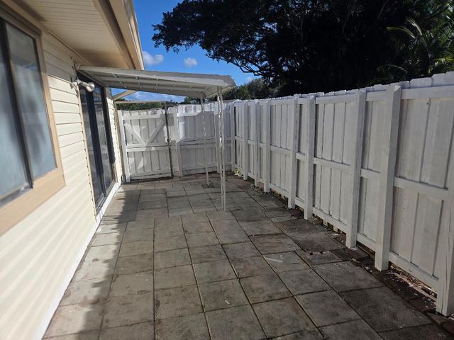 5 Fenwick Place, Boynton Beach, FL 33426