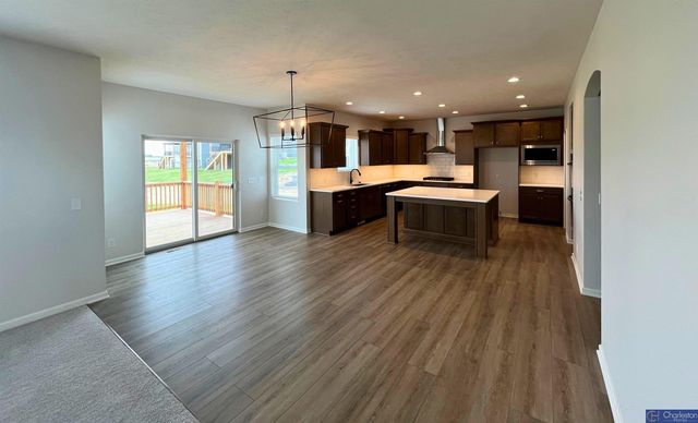 4618 N 212 Street, Elkhorn, NE 68022