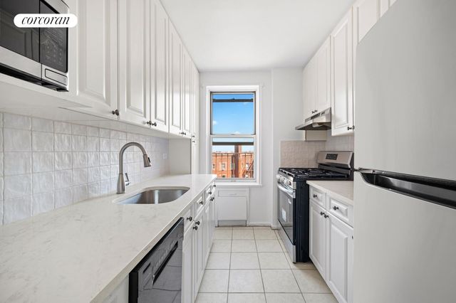 7261 113th St Apt 7F, New York City, NY 11375