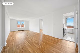 7261 113th St Apt 7F, New York City, NY 11375