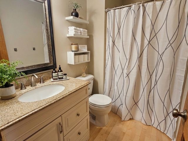7001 46th Street N, Oakdale, MN 55128