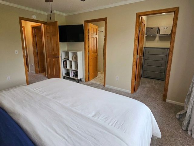 7001 46th Street N, Oakdale, MN 55128