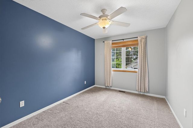 7001 46th Street N, Oakdale, MN 55128