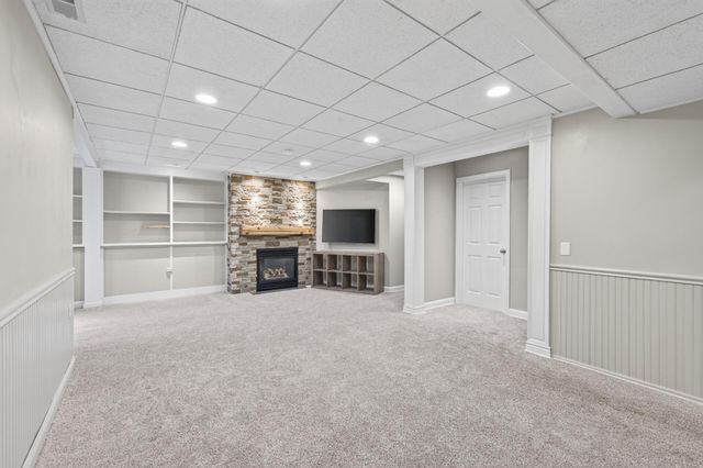 7001 46th Street N, Oakdale, MN 55128