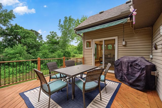 7001 46th Street N, Oakdale, MN 55128
