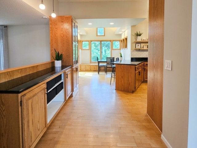 7001 46th Street N, Oakdale, MN 55128