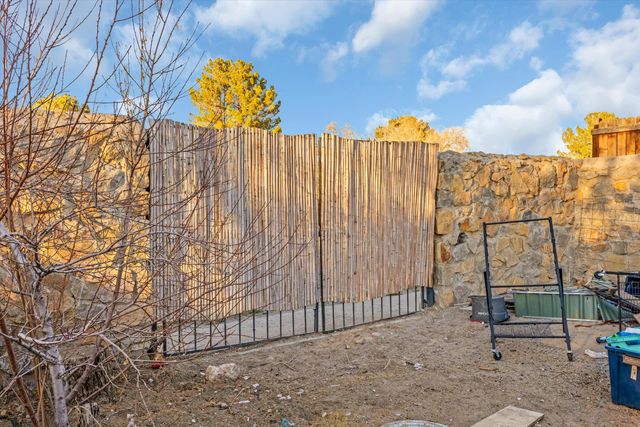 5008 Shadow Mountain Road, Las Cruces, NM 88011