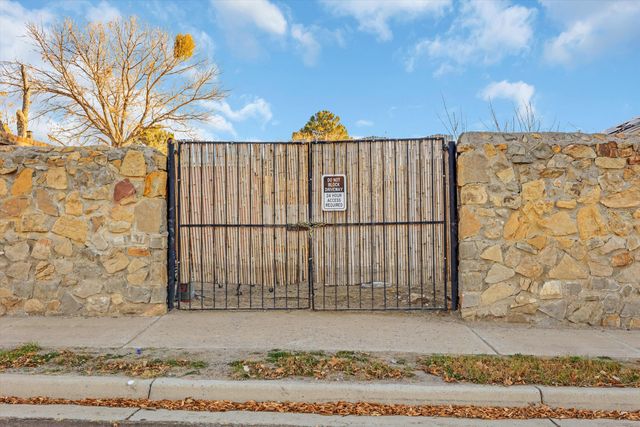 5008 Shadow Mountain Road, Las Cruces, NM 88011