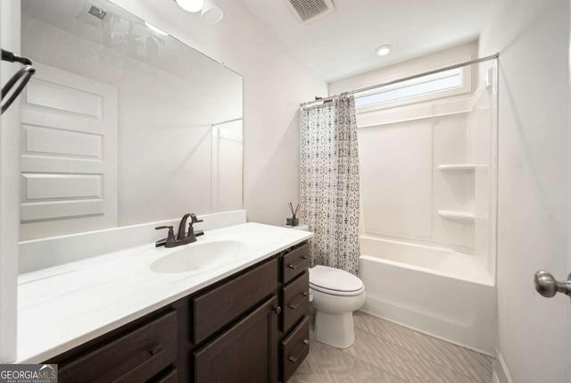 8085 Brewton Bend, Ball Ground, GA 30107